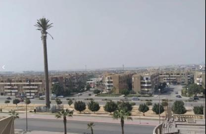 بناية كاملة - 8 غرف نوم - 8 حمامات للبيع في مدينة العبور - القليوبية