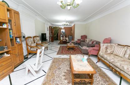 Apartment - 3 Bedrooms - 2 Bathrooms for sale in Zou Al Fekar St. - Janaklees - Hay Sharq - Alexandria