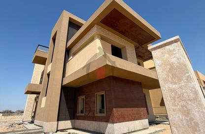 Villa - 3 - 3 for sale in New Giza - Cairo Alexandria Desert Road - 6 October City - Giza