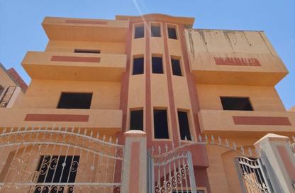 Villa - 7+ Bedrooms - 7+ Bathrooms for sale in Palm Villa - Al Wahat Road - 6 October City - Giza