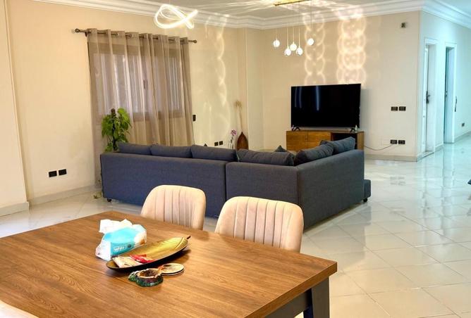 8593428 - Property Image 2