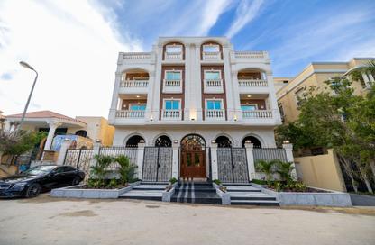 Apartment - 4 Bedrooms - 3 Bathrooms for sale in Al Shouyfat - 5th Settlement Compounds - The 5th Settlement - New Cairo City - Cairo