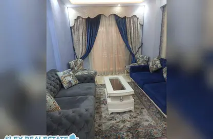 Apartment - 3 Bedrooms - 2 Bathrooms for rent in Al Geish Road - Cleopatra - Hay Sharq - Alexandria
