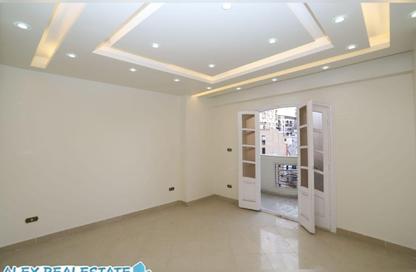 Apartment - 4 Bedrooms - 3 Bathrooms for rent in Shaarawy St. - Laurent - Hay Sharq - Alexandria