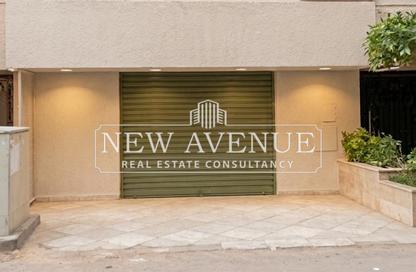 Retail - Studio - 3 Bathrooms for sale in Degla Square - Degla - Hay El Maadi - Cairo