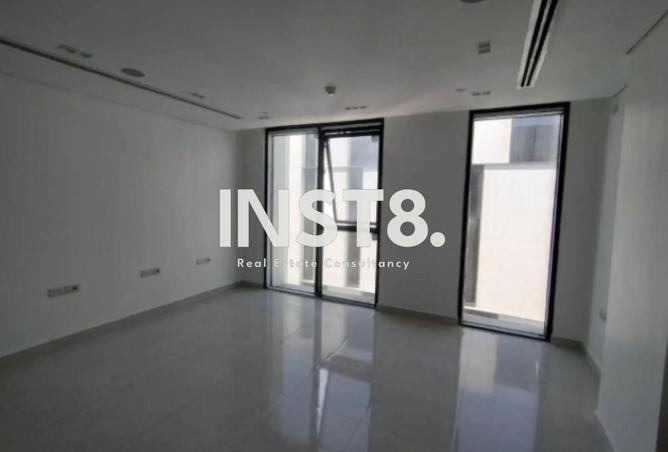 69832423 - Property Main Image