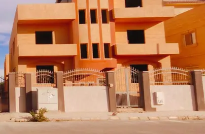 فيلا - 8 غرف نوم - 8 حمامات للبيع في بالم فيلا - طريق الواحات - مدينة 6 أكتوبر - الجيزة