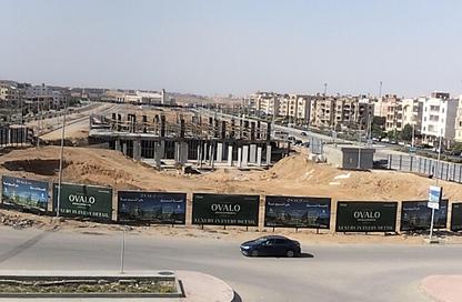 شقة - 3 غرف نوم - 2 حمامات للبيع في المجاورة الاولي - المنطقة الثامنة - مدينة الشروق - القاهرة