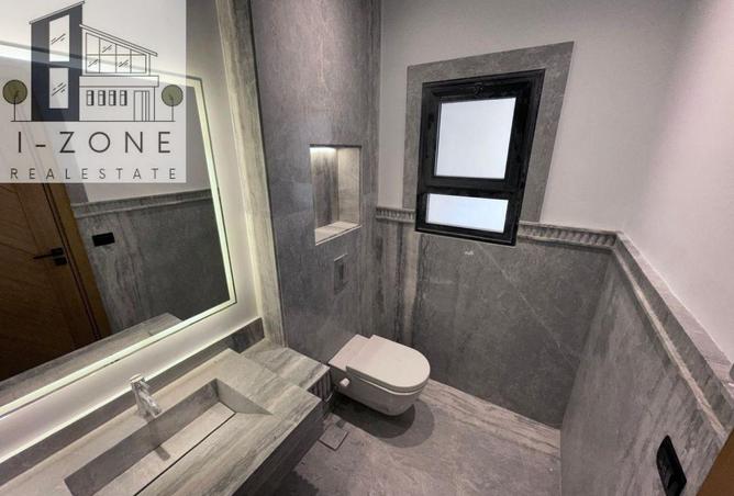 98817854 - Property Image 3