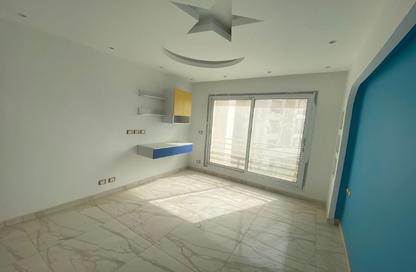 Apartment - 3 - 3 for sale in Garden Residence - Hyde Park - New Cairo City - Cairo