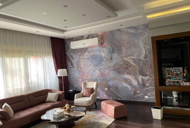 98825217 - Property Image 3