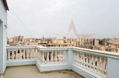 شقة - 3 غرف نوم - 2 حمامات للبيع في شارع عبد القادر رجب باشا - كفر عبده - رشدي - حي شرق - الاسكندرية