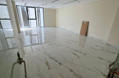 Office Space - Studio - 1 Bathroom for rent in Hyde Park Business District Mall - South Teseen St. - The 5th Settlement - New Cairo City - Cairo