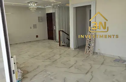 Duplex - 3 Bedrooms - 3 Bathrooms for rent in Garden Residence - New Cairo City - Cairo