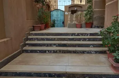 شقة - 3 غرف نوم - 2 حمامات للبيع في المجاورة الاولي - المنطقة الرابعة - مدينة الشروق - القاهرة