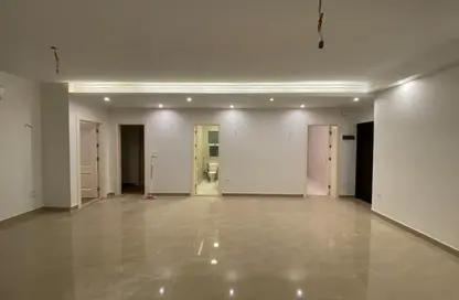 شقة - 2 غرف نوم - 2 حمامات للايجار في فيلدج جيت - المستثمرين الجنوبية - مدينة القاهرة الجديدة - القاهرة