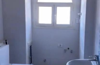 Apartment - 3 Bedrooms - 2 Bathrooms for rent in Hayati Residence - North Investors Area - New Cairo City - Cairo