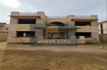 Villa - 5 Bedrooms - 5 Bathrooms for sale in Royal City - Sheikh Zayed Compounds - Sheikh Zayed City - Giza