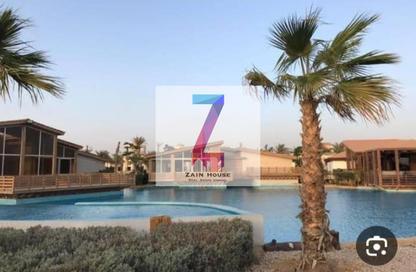 Chalet - 3 Bedrooms - 3 Bathrooms for sale in Seashore - Ras Al Hekma - North Coast