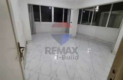 شقة - 3 غرف نوم - 2 حمامات للبيع في شارع الحجاز - ميدان المحكمة - مصر الجديدة - القاهرة