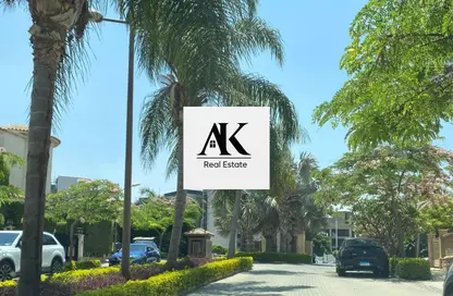 Villa - 5 Bedrooms - 6 Bathrooms for sale in Hayah Residence - North Teseen St. - The 5th Settlement - New Cairo City - Cairo