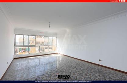 Apartment - 3 Bedrooms - 1 Bathroom for sale in Smouha Square - Smouha - Hay Sharq - Alexandria