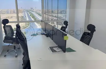 مساحات مكتبية - 3 غرف نوم - 3 حمامات للايجار في بيزنس بلاس - شارع التسعين الشمالي - التجمع الخامس - مدينة القاهرة الجديدة - القاهرة