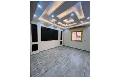 Apartment - 4 Bedrooms - 2 Bathrooms for rent in Al Mansoura - Al Daqahlya