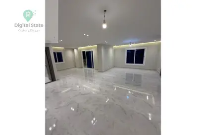 شقة - 3 غرف نوم - 3 حمامات للبيع في شارع محمد كامل الحاروني - المنطقة السادسة - مدينة نصر - القاهرة