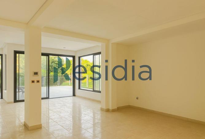 8604445 - Property Image 3