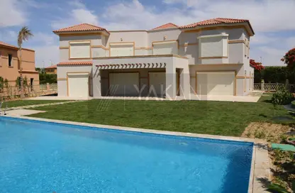 فيلا - 6 غرف نوم - 5 حمامات للايجار في حياة ريزيدنس - شارع التسعين الشمالي - التجمع الخامس - مدينة القاهرة الجديدة - القاهرة