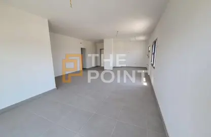 شقة - 3 غرف نوم - 3 حمامات للبيع في كمبوند البروج - كمبوندات الشروق - مدينة الشروق - القاهرة