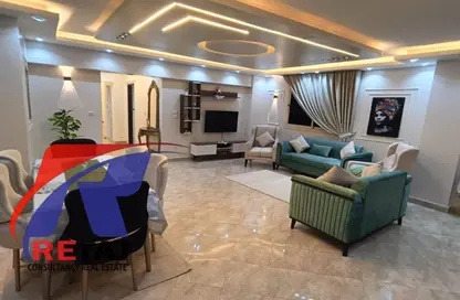 شقة - 3 غرف نوم - 2 حمامات للبيع في شارع افريقيا - امتداد مصطفي النحاس - النادي الأهلي - مدينة نصر - القاهرة