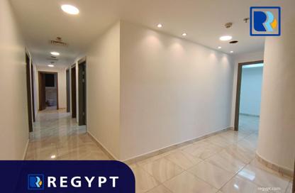 Clinic - Studio - 3 for rent in Cornish El Nile St. - Maadi - Hay El Maadi - Cairo