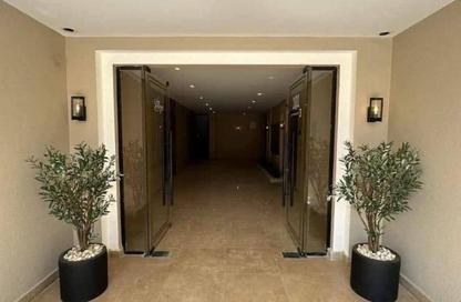 Apartment - 3 Bedrooms - 2 Bathrooms for sale in Village West - Sheikh Zayed Compounds - Sheikh Zayed City - Giza
