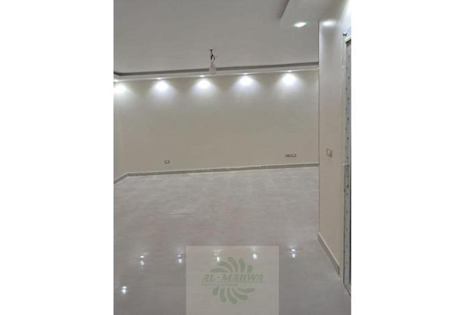 74027664 - Property Main Image