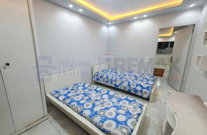 Apartment - 3 Bedrooms - 1 Bathroom for rent in Khaled Ibn Al Walid St. - Miami - Hay Awal El Montazah - Alexandria