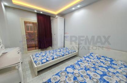 Apartment - 3 Bedrooms - 1 Bathroom for rent in Khaled Ibn Al Walid St. - Miami - Hay Awal El Montazah - Alexandria