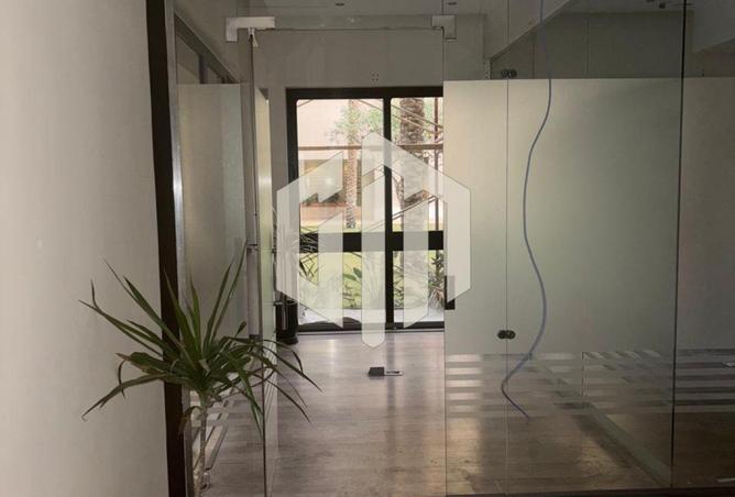 70100930 - Property Image 3