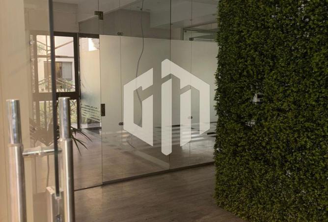 70100930 - Property Image 2