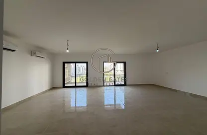 شقة - 4 غرف نوم - 3 حمامات للايجار في مون ريزيدنس - فيفث سكوير - التجمع الخامس - مدينة القاهرة الجديدة - القاهرة