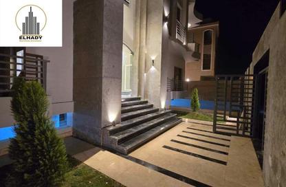 Apartment - 3 Bedrooms - 3 Bathrooms for sale in New Narges - New Cairo City - Cairo