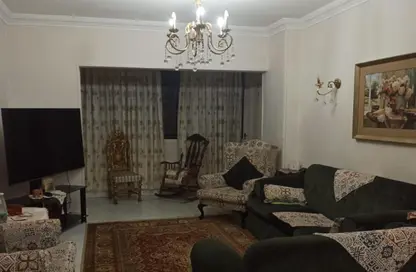 شقة - 3 غرف نوم - 1 حمام للبيع في شارع اسماء فهمي - ارض الجولف - مصر الجديدة - القاهرة