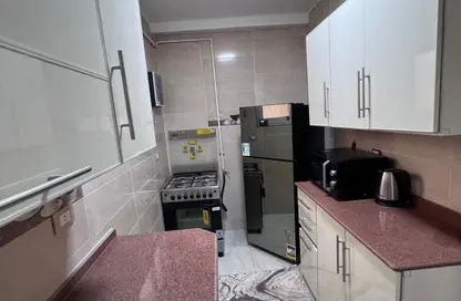 Apartment - 2 Bedrooms - 1 Bathroom for rent in Triumph Square - El Nozha - Cairo