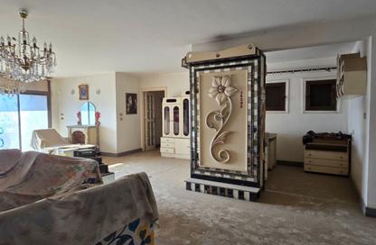 Apartment - 4 Bedrooms - 2 Bathrooms for sale in Ibn Al Hakam St. - El Zaytoun - Hay El Zaytoun - Cairo