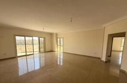 Apartment - 3 Bedrooms - 2 Bathrooms for rent in Area G - Ganoob El Acadimia - New Cairo City - Cairo