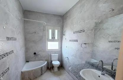 Apartment - 3 Bedrooms - 2 Bathrooms for rent in Area G - Ganoob El Acadimia - New Cairo City - Cairo