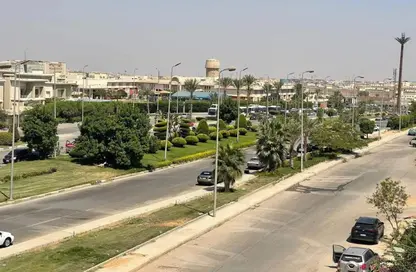 Apartment - 3 Bedrooms - 2 Bathrooms for sale in Area C - Ganoob El Acadimia - New Cairo City - Cairo