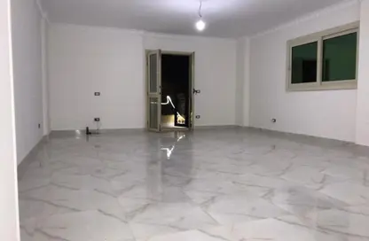 شقة - 3 غرف نوم - 2 حمامات للايجار في شارع الاخشيدي - البنفسج 7 - البنفسج - مدينة القاهرة الجديدة - القاهرة