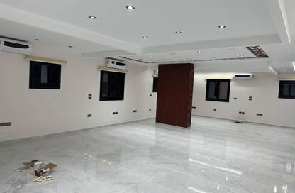 Office Space - Studio - 3 for rent in 10th Sector - Zahraa El Maadi - Hay El Maadi - Cairo
